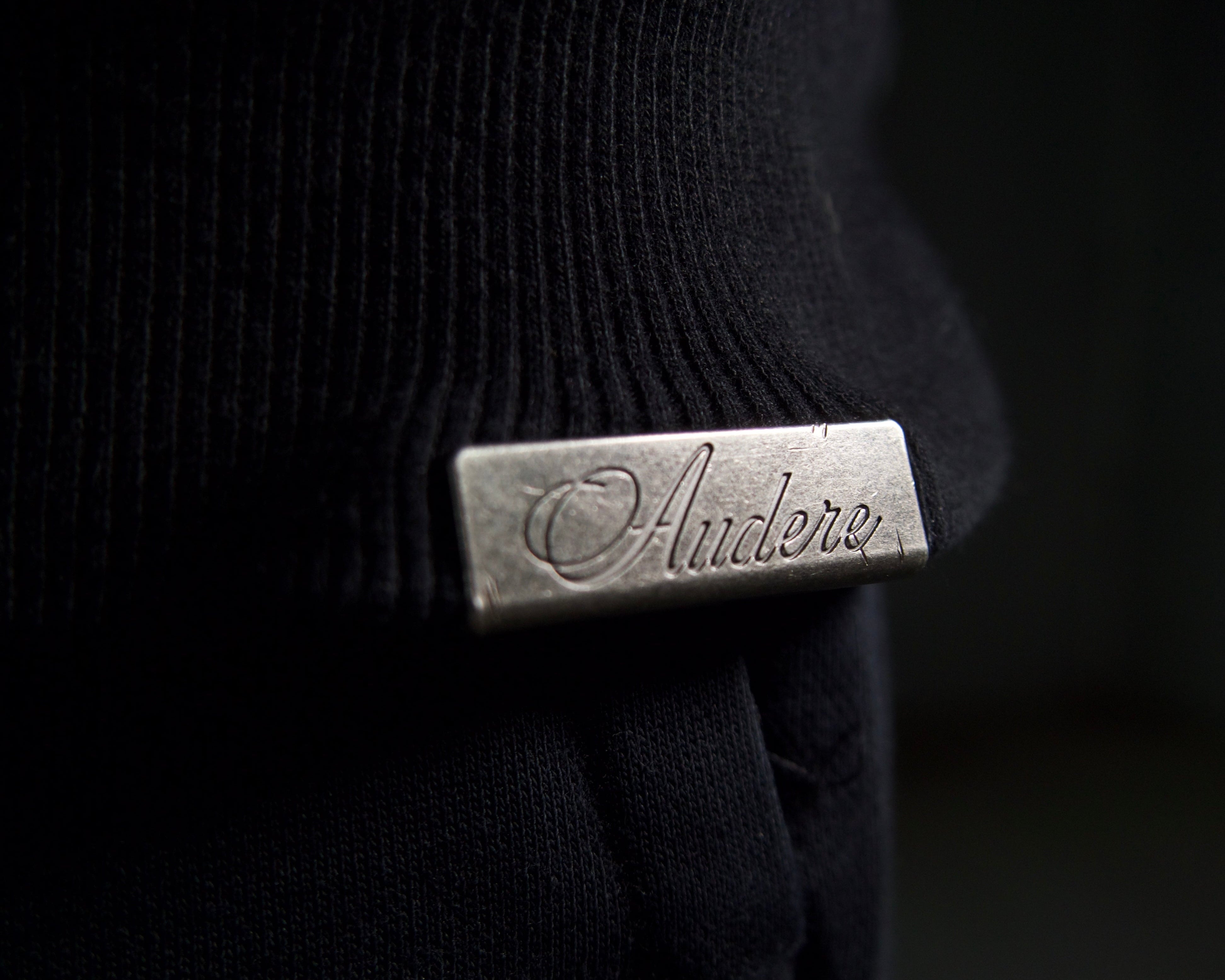 “AE HOODIE”